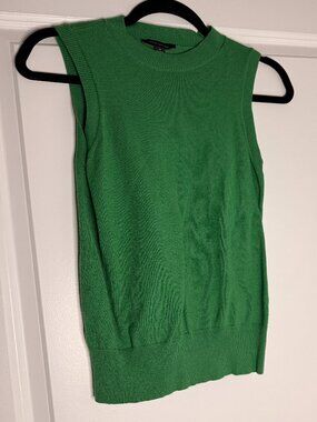 Ann Taylor Green Sleeveless Knit Shell Top – Size SP (Petite Small)